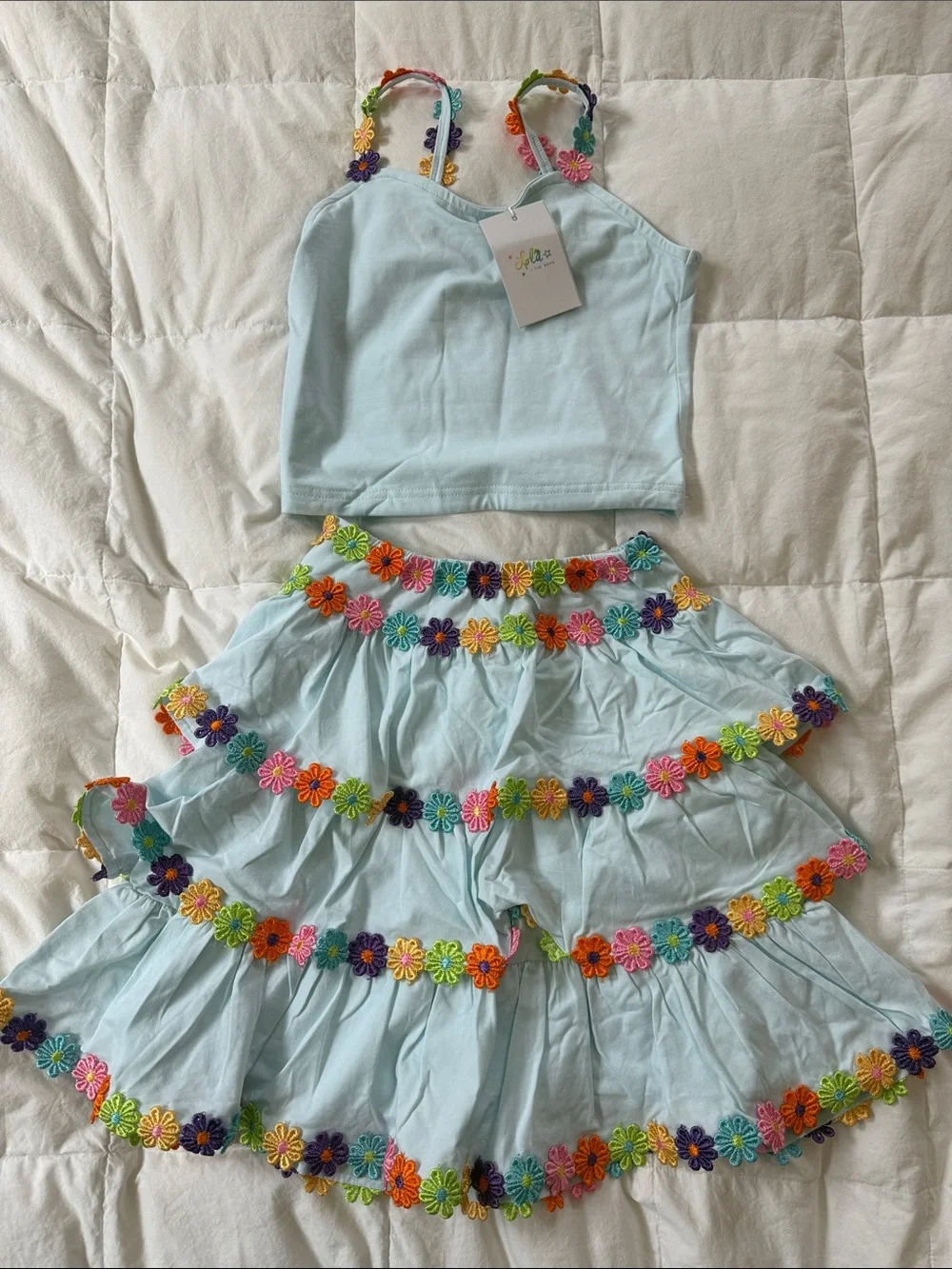 NWT- LOLA + THE BOYS- Light Blue Floral Set- 8